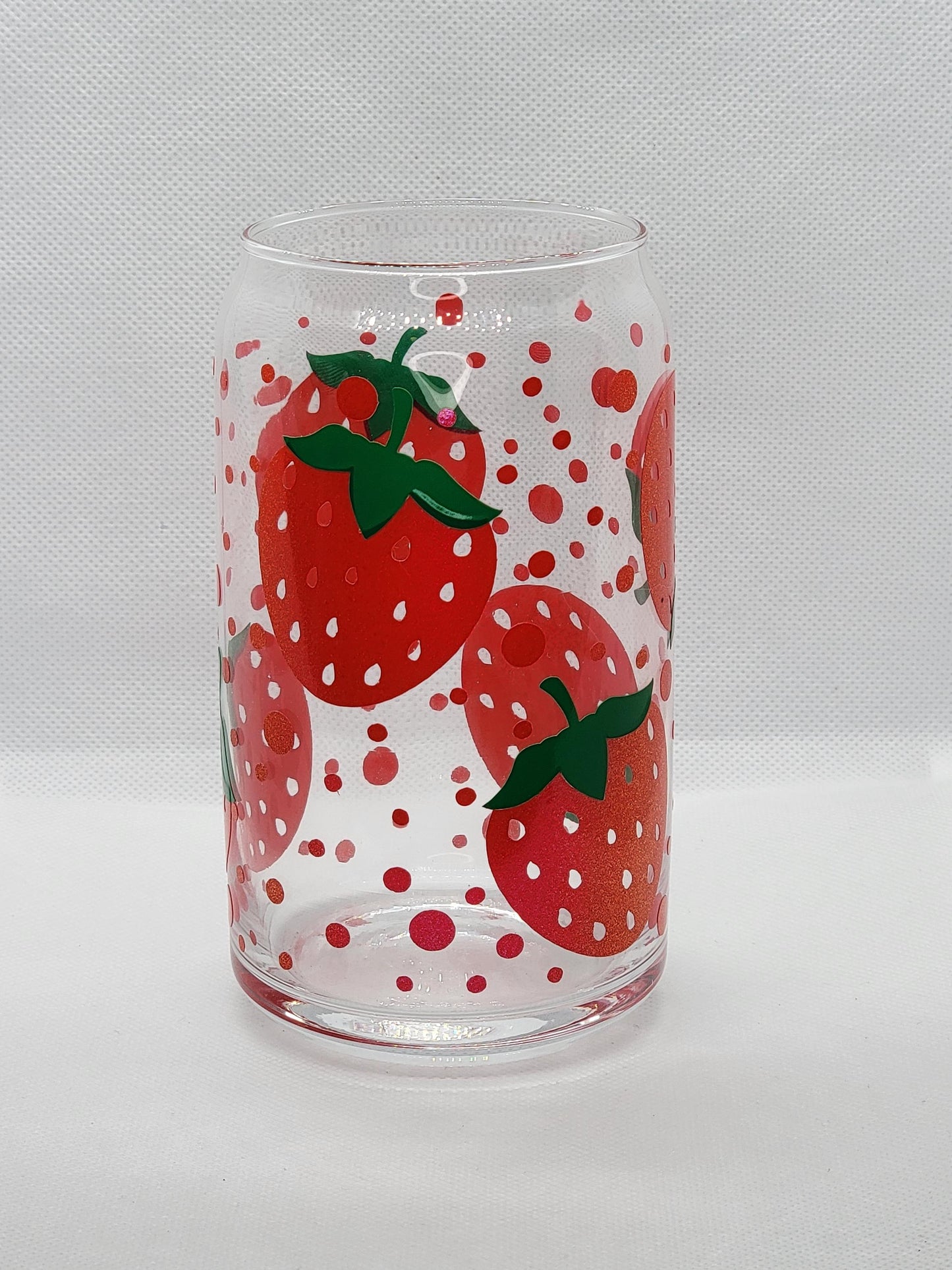 Strawberry 16 0z glass can